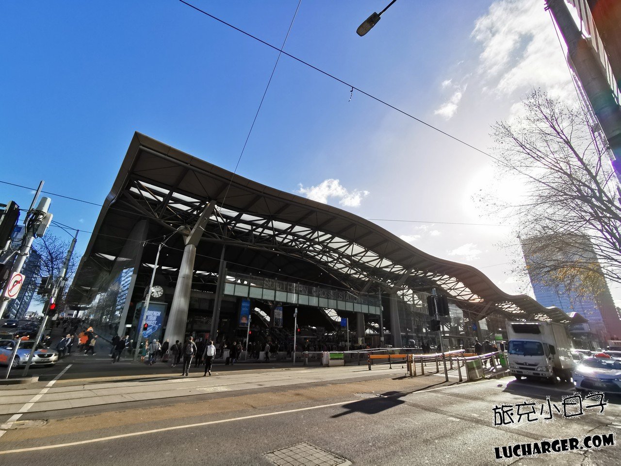 澳洲 墨爾本 自由行 墨爾本交通樞紐 南十字星火車站southern Cross Station 旅充小日子