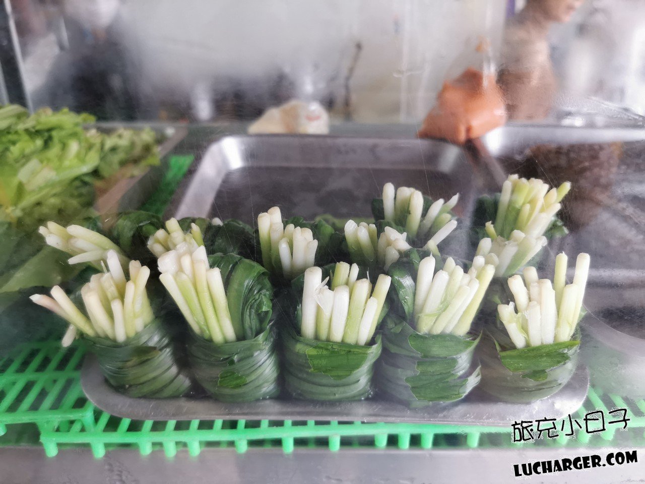 卑南豬血湯台東店綁成束的韭菜小菜