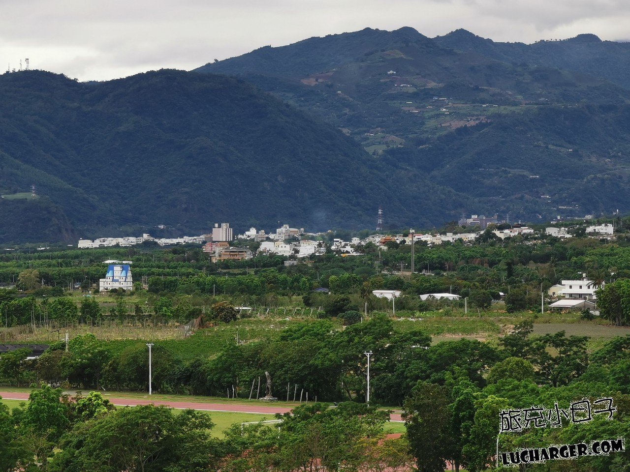 國立臺東大學校園眺望山景與遠方景觀