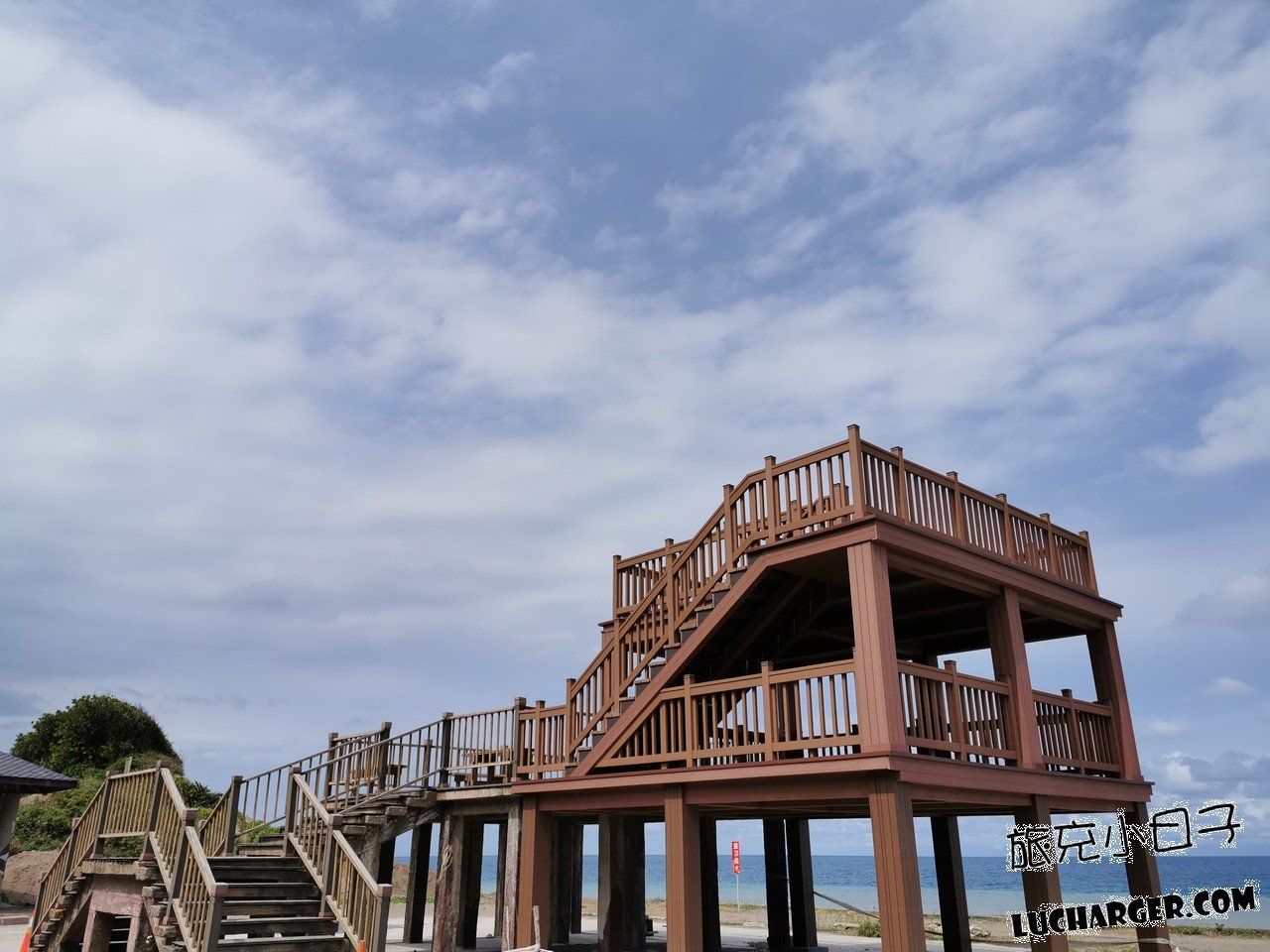 南田海岸親水公園觀海平台與海岸步道