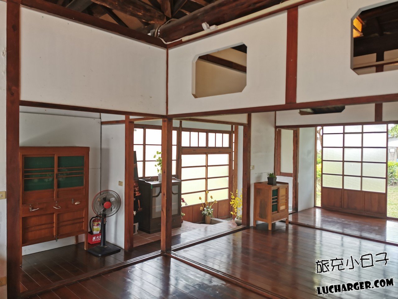 寶町藝文中心木板屋頂與室內天花結構