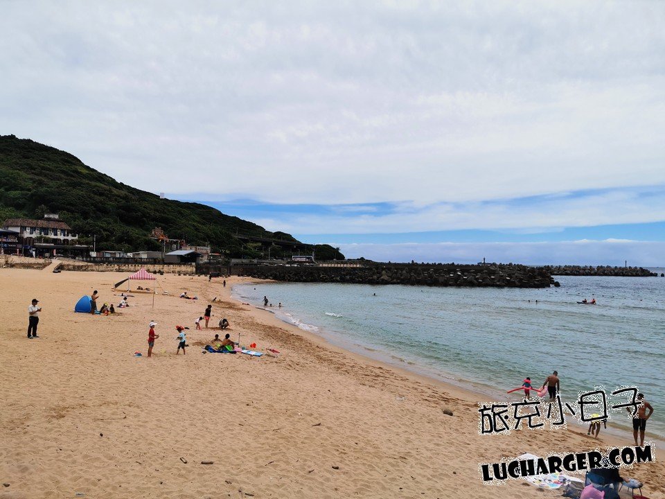 大武崙沙灘湖海灣與基隆海景