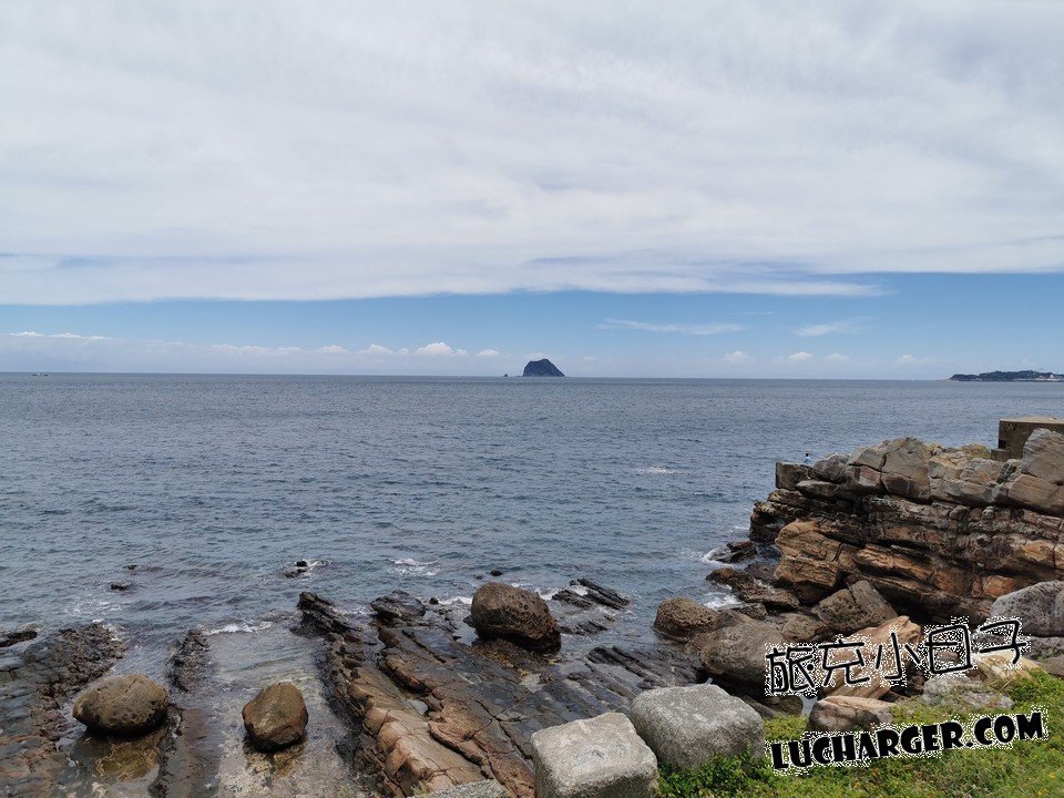 湖海灣高點遠眺基隆外海景色