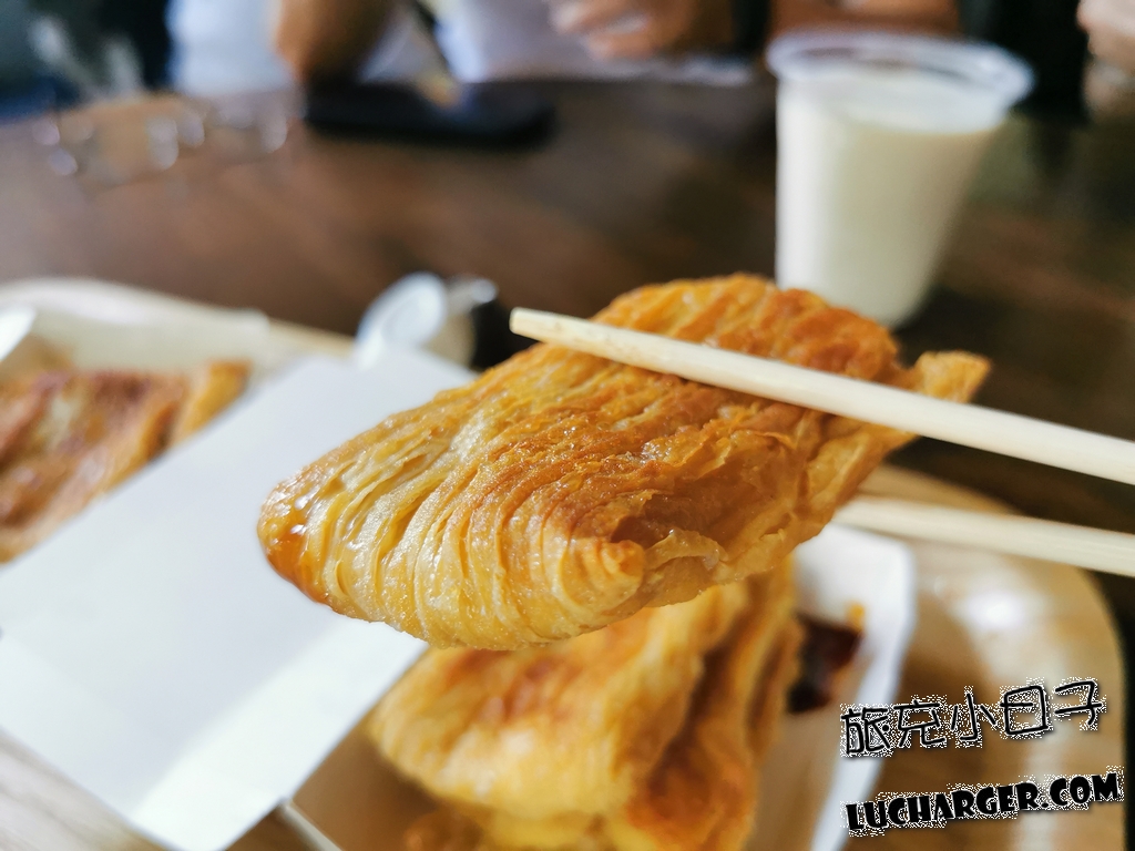 大池豆皮店香煎豆包近拍