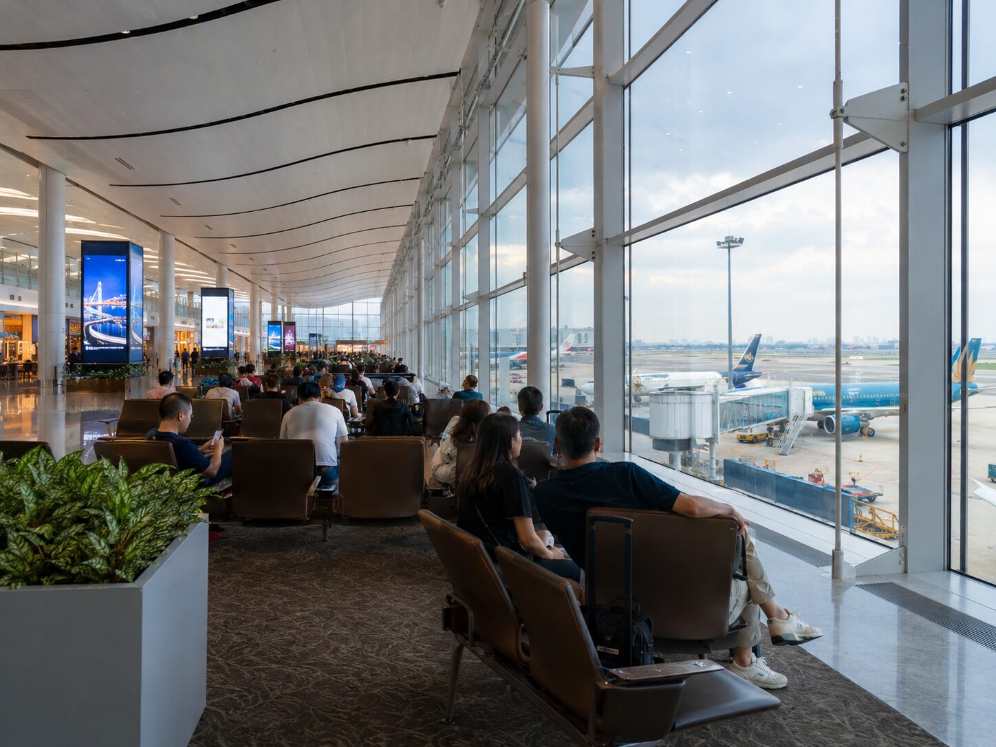 內排國際機場 T1 與 T2 航廈轉乘示意